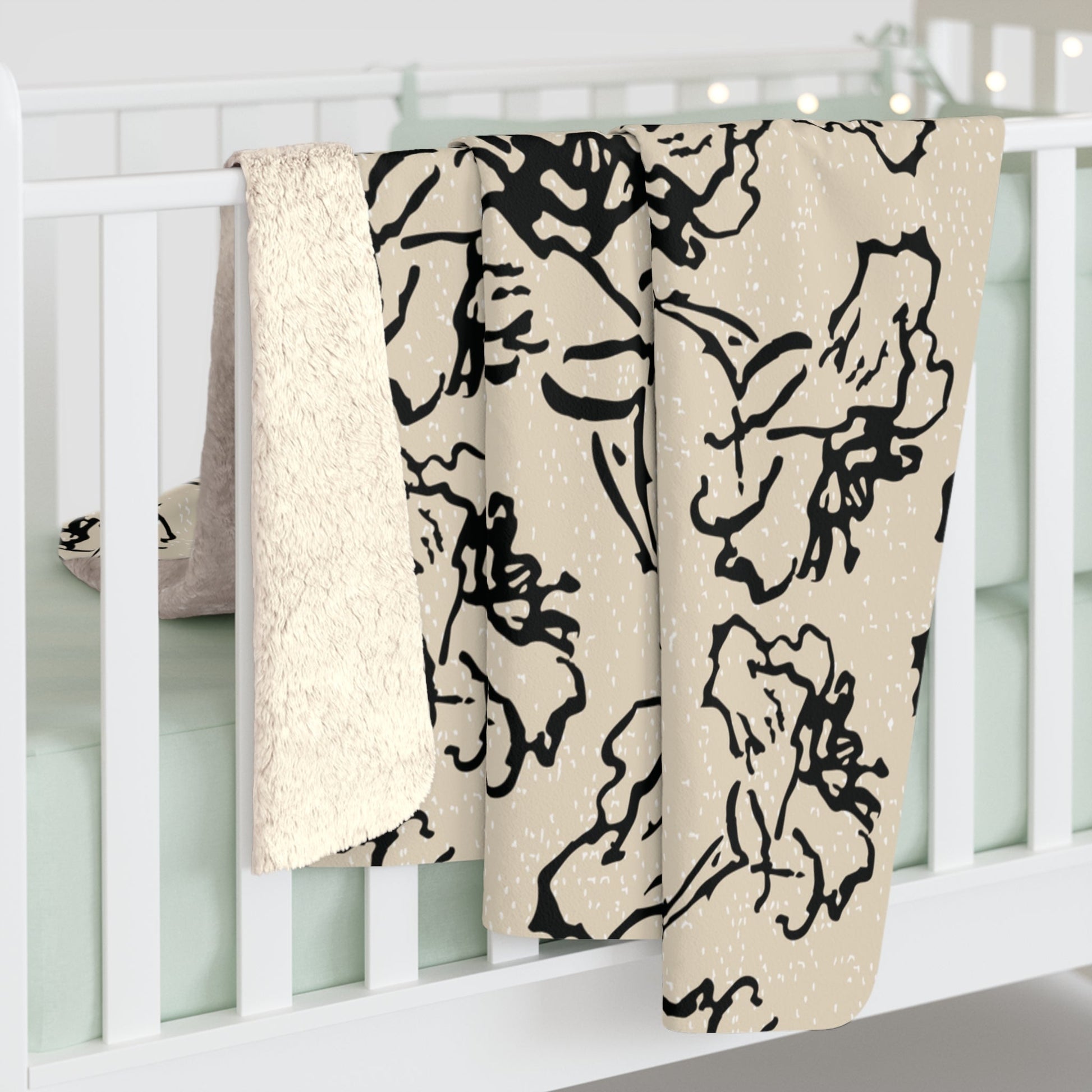 Black Flower Cream Sherpa Fleece Blanket - Squirrellyartmama